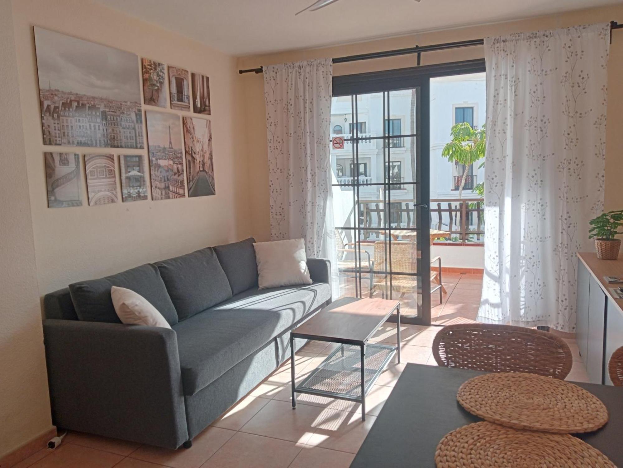 Greatly Located Apartment With Heated Pool, Los Cristianos Los Cristianos  Zewnętrze zdjęcie
