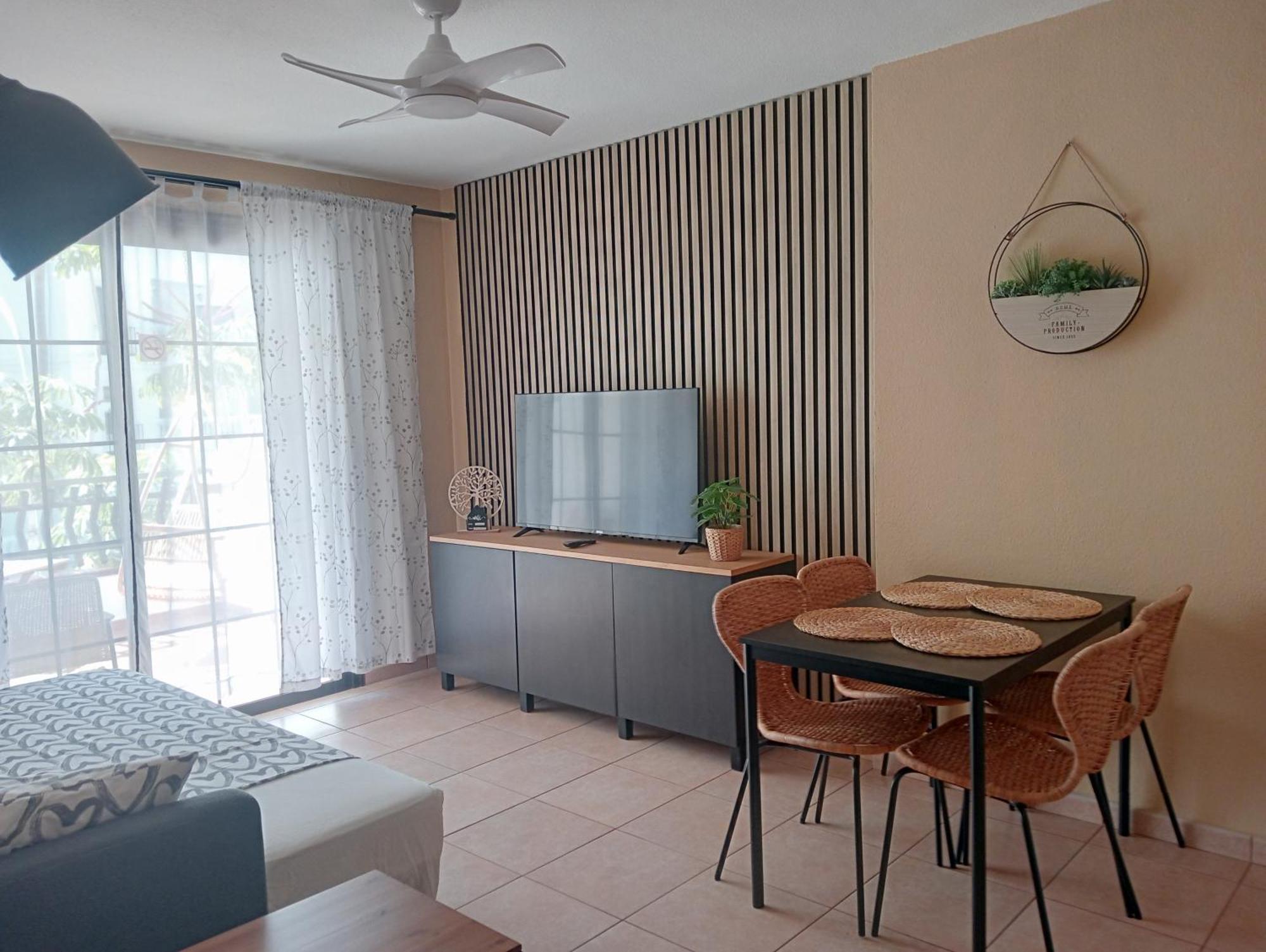 Greatly Located Apartment With Heated Pool, Los Cristianos Los Cristianos  Zewnętrze zdjęcie